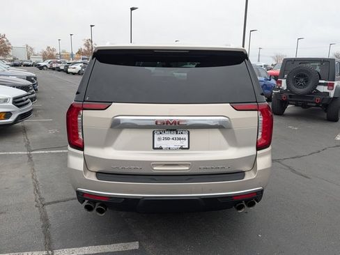 Used 2022 GMC Yukon XL Denali w/ Denali Ultimate Package image 6