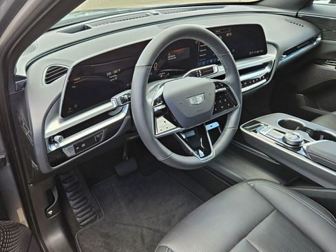 Used 2024 Cadillac Lyriq Sport RWD image 15