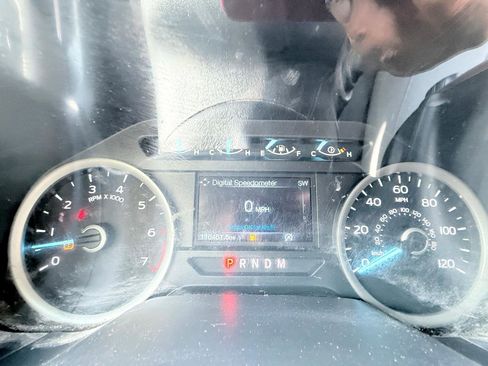 Used 2020 Ford F150 XLT w/ Trailer Tow Package image 15