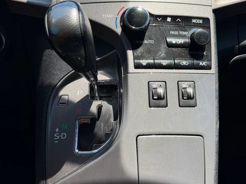 Used 2014 Toyota Venza XLE w/ XLE Premium Package FWD image 25
