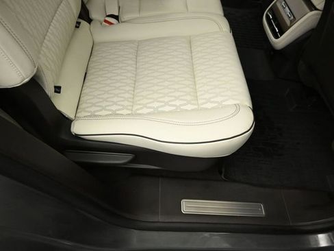 Used 2024 Lincoln Nautilus Black Label w/ Jet Appearance Package (87T) image 30