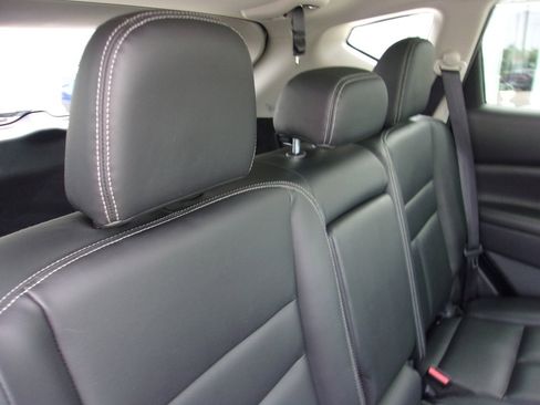 Used 2023 Nissan Murano SV image 24