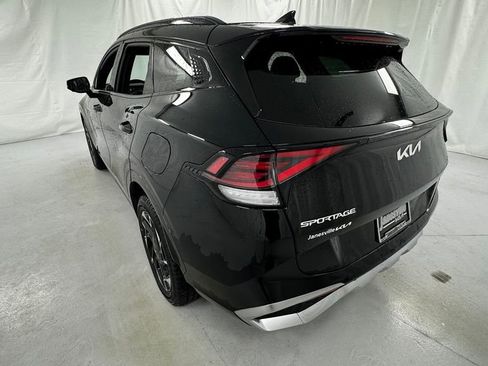 Used 2025 Kia Sportage SX AWD/4WD image 5