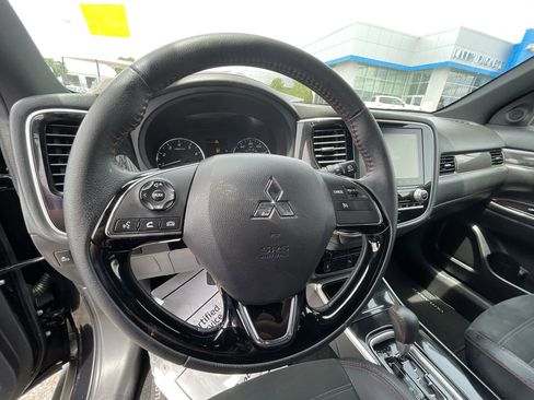 Used 2020 Mitsubishi Outlander LE FWD image 10