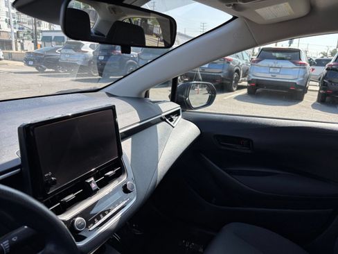 Used 2025 Toyota Corolla LE FWD image 35