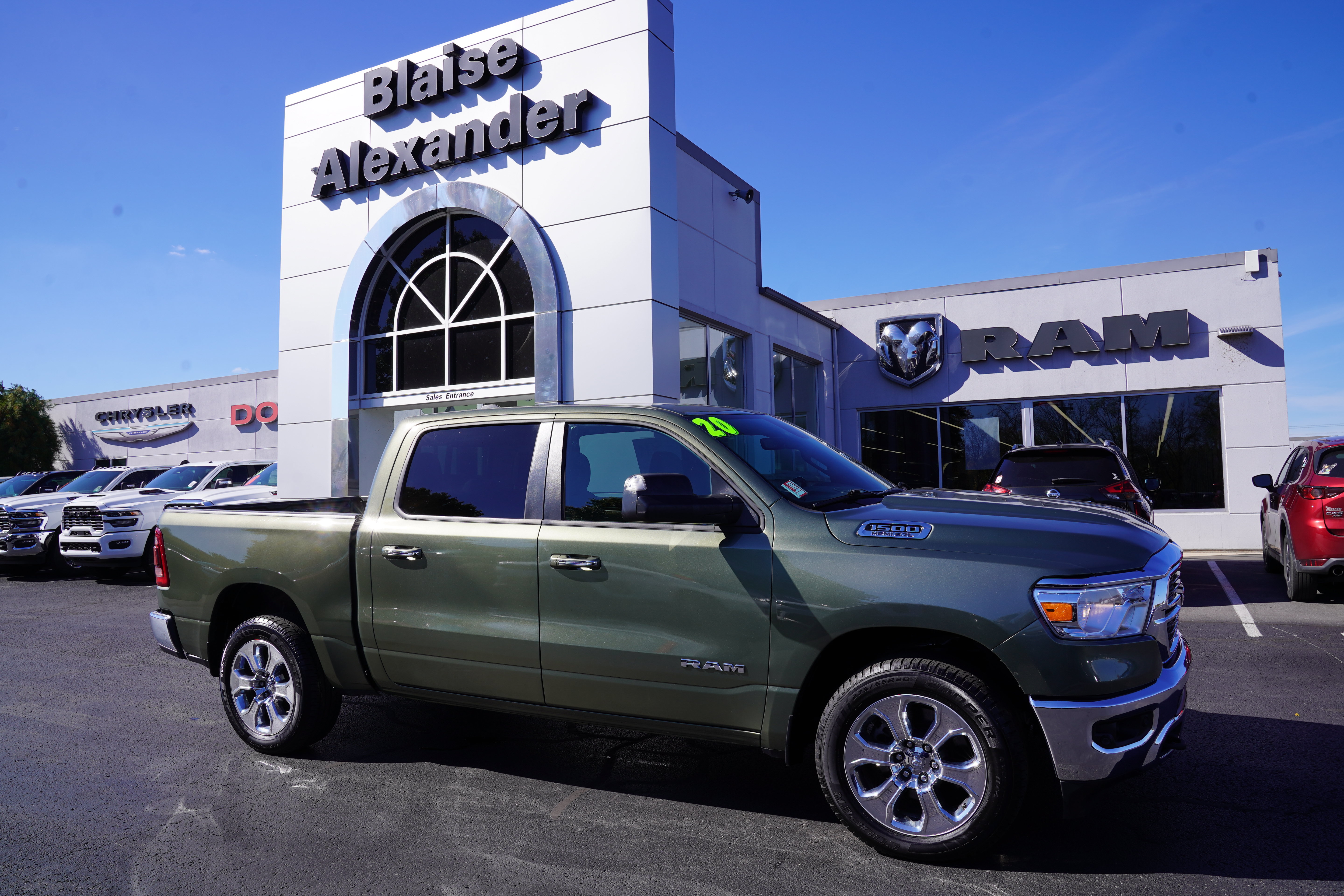 Used 2020 RAM 1500 Big Horn AWD/4WD image 1