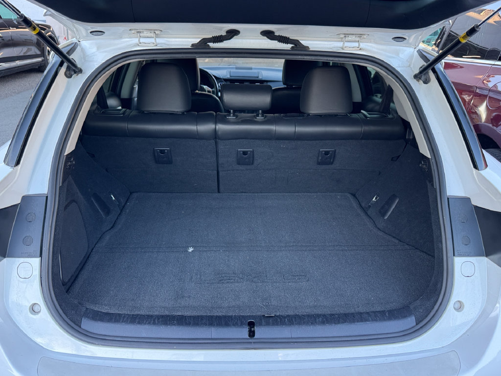 Used 2011 Lexus CT 200h Premium w/ Premium Audio Pkg FWD image 4