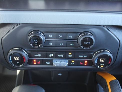 Used 2023 Ford Bronco Badlands w/ Sasquatch Package image 35