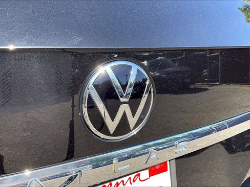 Certified 2021 Volkswagen Atlas SE w/ Towing Package AWD/4WD image 31
