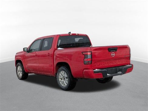 Used 2023 Nissan Frontier SV image 4