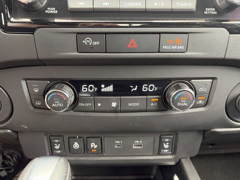 Used 2024 Nissan Frontier SV w/ SV Convenience Package RWD image 16