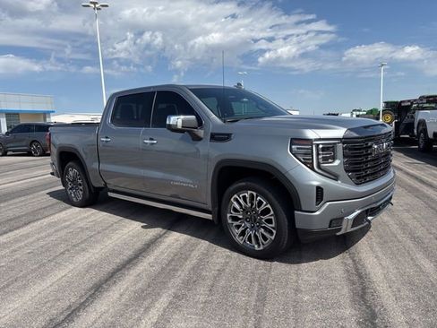 Used 2024 GMC Sierra 1500 Denali Ultimate image 3