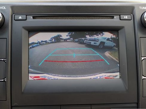 Used 2017 Toyota Camry SE FWD image 19