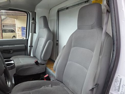 Used 2018 Ford E-350 and Econoline 350 Super Duty w/ Power Windows & Locks Group RWD image 18