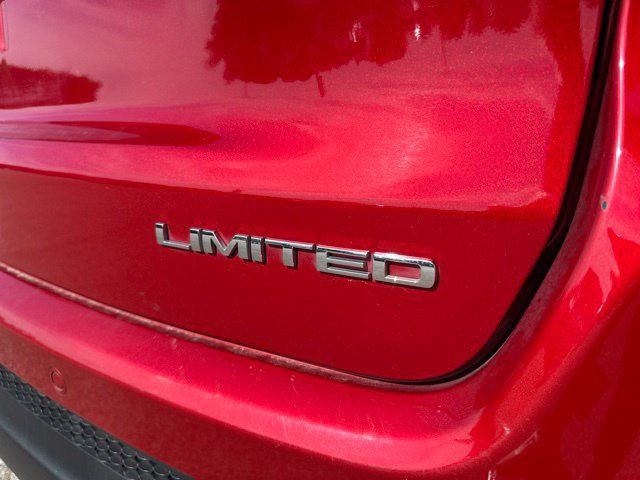 Used 2025 Jeep Compass Limited AWD/4WD image 4