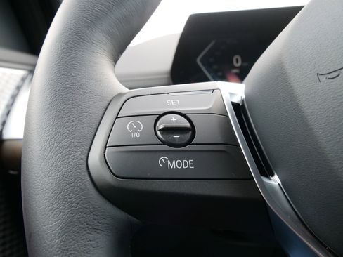 New 2025 BMW X1 xDrive28i w/ Technology Package image 23