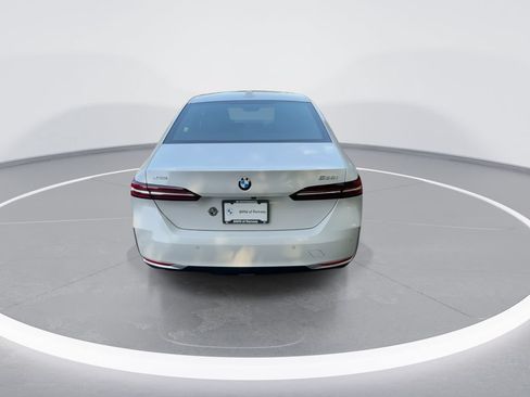 Used 2024 BMW 530i xDrive w/ Premium Package AWD/4WD image 7