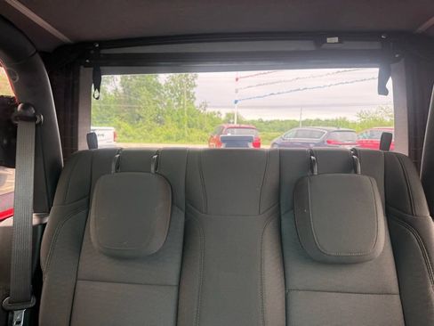 Certified 2019 Jeep Wrangler Sport AWD/4WD image 30