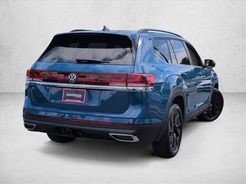 New 2026 Volkswagen Atlas SE FWD image 2