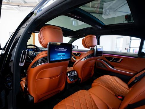 Used 2023 Mercedes-Benz S 580 4MATIC Sedan w/ Warmth & Comfort Package image 52