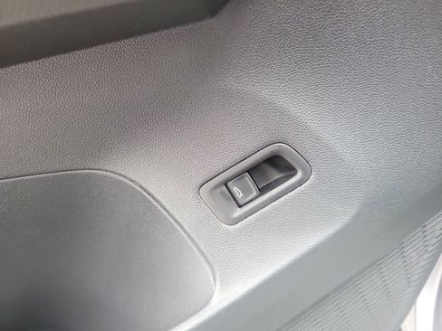 Used 2025 Volkswagen Atlas SE image 20