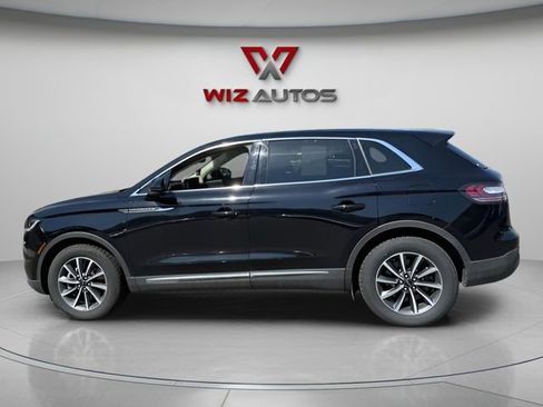 Used 2021 Lincoln Nautilus AWD image 2