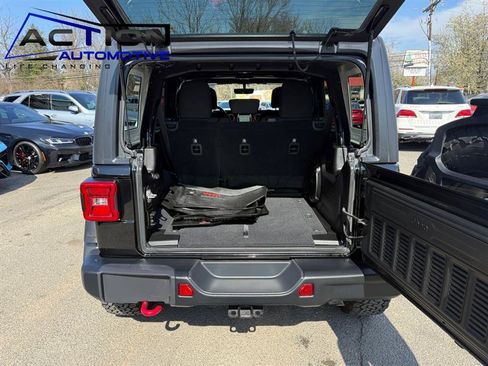 Used 2018 Jeep Wrangler Unlimited Rubicon image 18