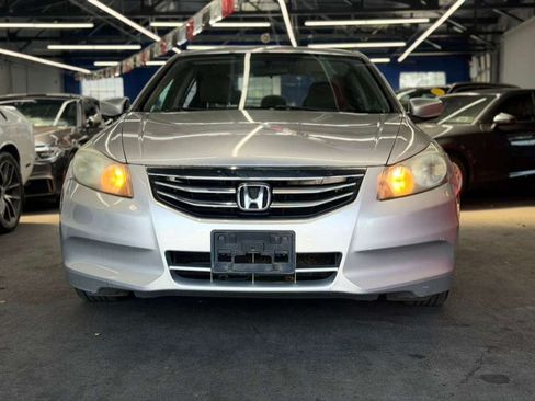 Used 2011 Honda Accord LX image 2