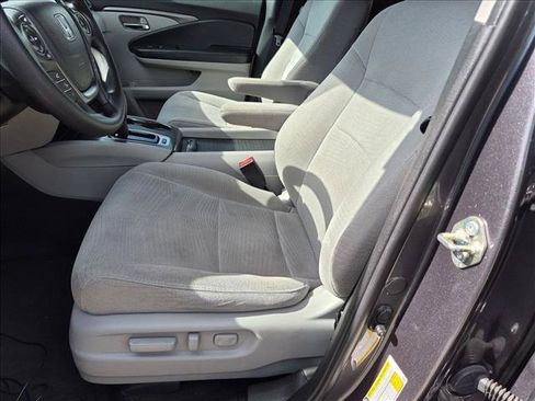 Used 2018 Honda Pilot EX image 14