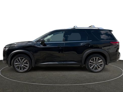 Used 2022 Nissan Pathfinder SL w/ SL Premium Package AWD/4WD image 2