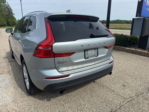 Used 2018 Volvo XC60 T5 Momentum w/ Convenience Package AWD/4WD image 8