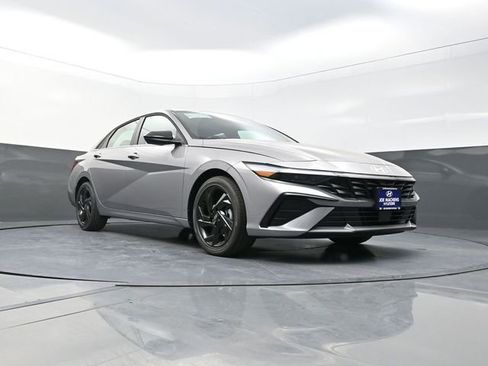 New 2026 Hyundai Elantra SEL Sport Premium FWD image 30
