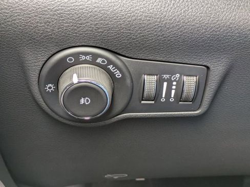 New 2026 Jeep Compass Latitude image 23