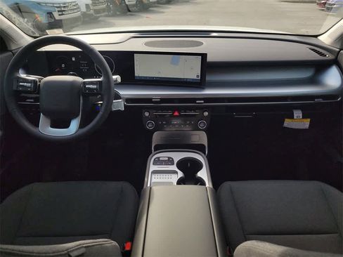 New 2026 Hyundai Ioniq 9 SE image 13