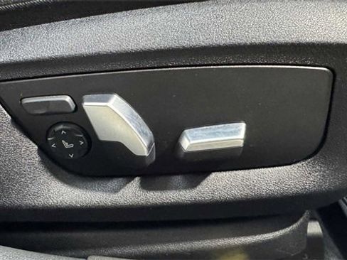 Used 2018 BMW 530i image 13