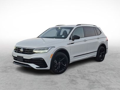 Used 2024 Volkswagen Tiguan SE R-Line