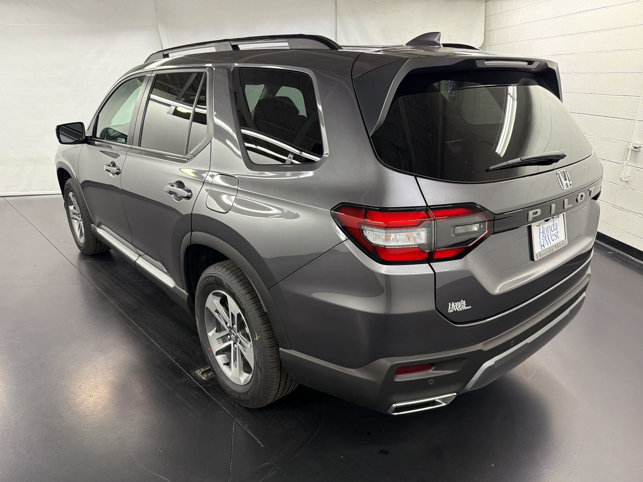 New 2026 Honda Pilot EX-L image 3