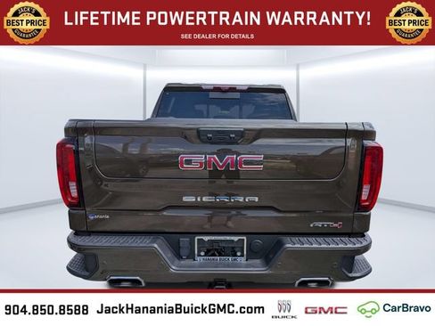 Used 2024 GMC Sierra 1500 AT4 w/ Technology Package AWD/4WD image 4