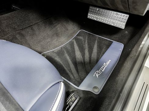 Used 2025 Ferrari Roma Spider image 28