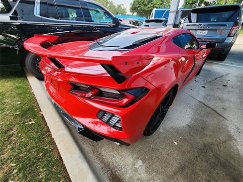 Used 2022 Chevrolet Corvette Stingray Premium Cpe w/ Z51 Performance Package RWD image 6