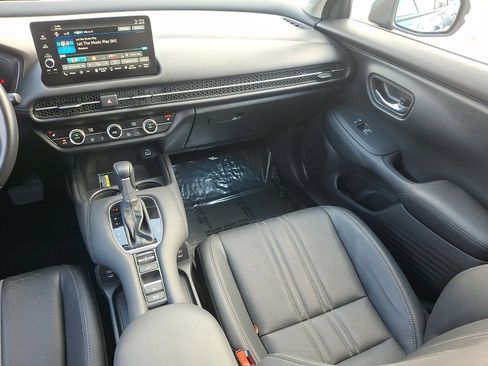 Used 2025 Honda HR-V EX-L image 16