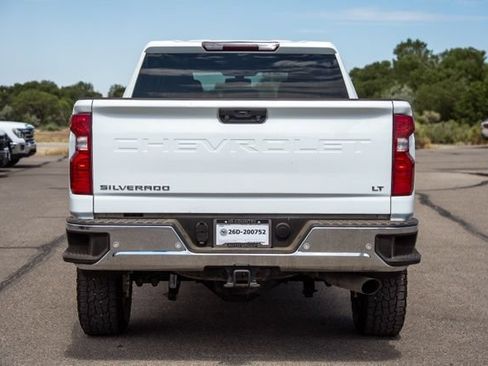 Used 2022 Chevrolet Silverado 2500 LT AWD/4WD image 6