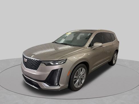 Used 2023 Cadillac XT6 Premium Luxury FWD image 4