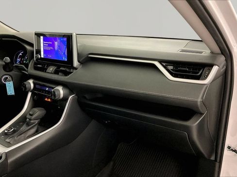 Used 2024 Toyota RAV4 LE AWD/4WD image 19