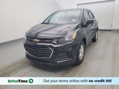 Used 2019 Chevrolet Trax LS w/ Tint and Cruise Package FWD image 1
