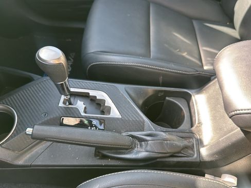 Used 2013 Toyota RAV4 Limited FWD image 26