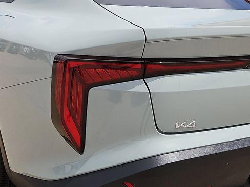 Used 2025 Kia K4 FWD image 7