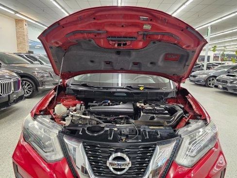 Used 2017 Nissan Rogue SV AWD/4WD image 40