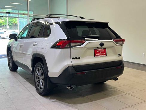 Certified 2024 Toyota RAV4 XLE Premium image 4