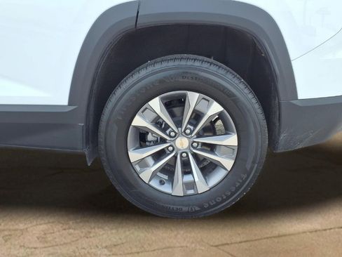 Used 2026 Chevrolet Equinox LT FWD image 24